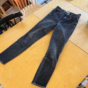 Madewell women’s Dark Wash highrise Skinny Jeans